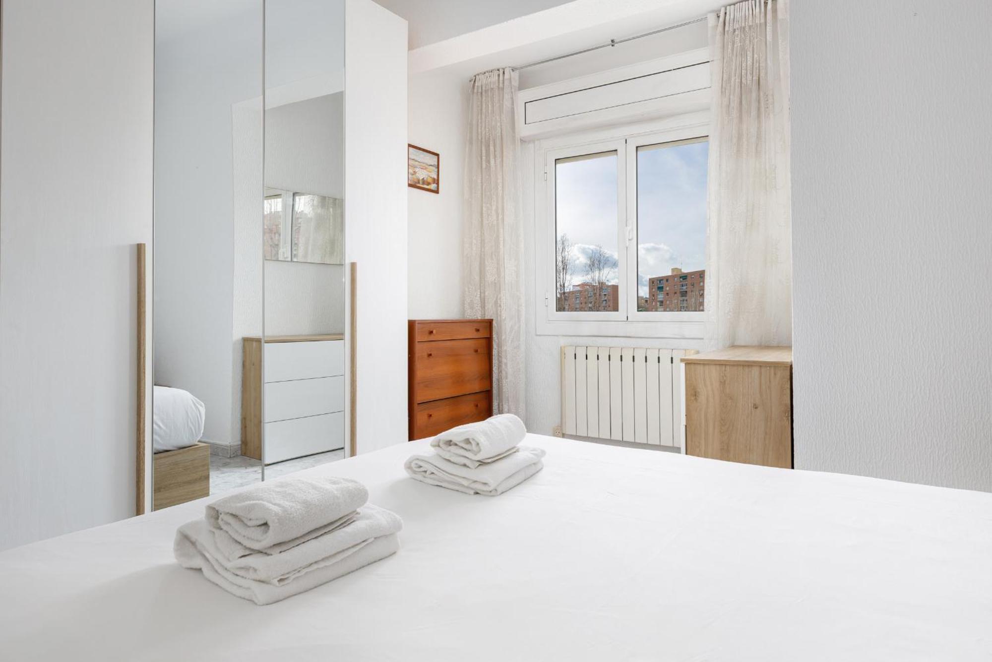 Besos - Bright Apartment Close To Congress & Port Sant Adria de Besos Eksteriør bilde